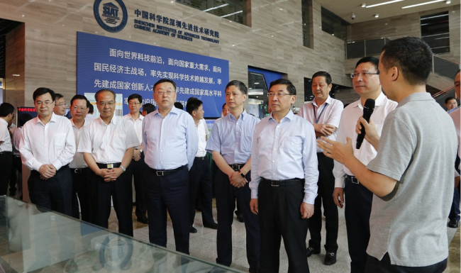 201806152 聽取腦解析與腦模擬重大科技基礎設施情況.jpg