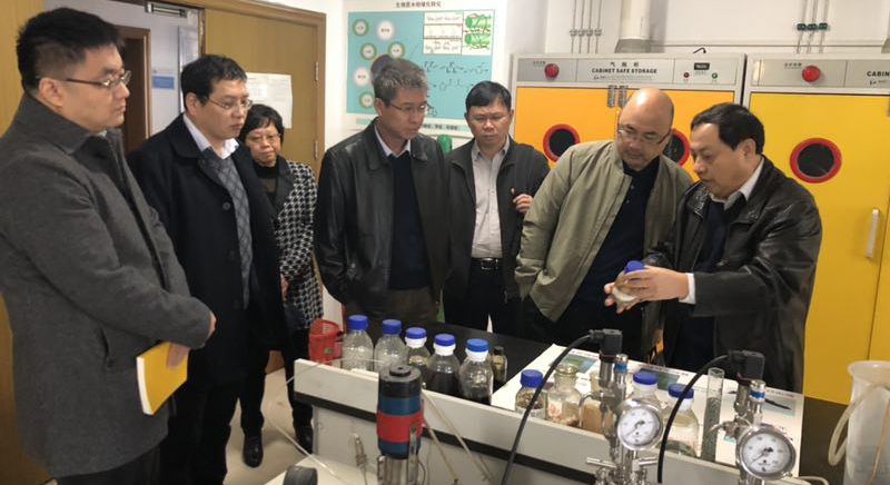 20181217王瑞軍一行實驗室參觀.jpg